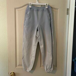 LA super-high-rise jogger